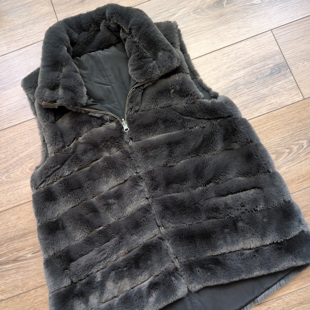 Dylan Reversible Faux Fur Puffer Vest Charcoal Gray Tiered Zip Up Small